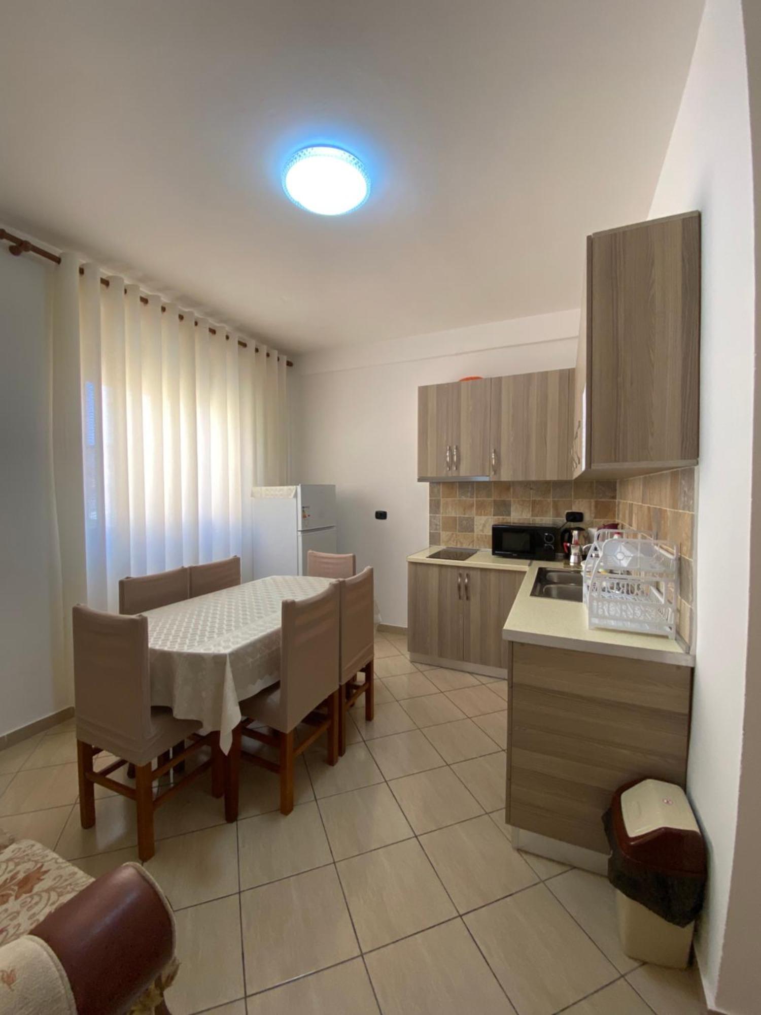 Apartamento Rikardo Apartament Vlorë Exterior foto