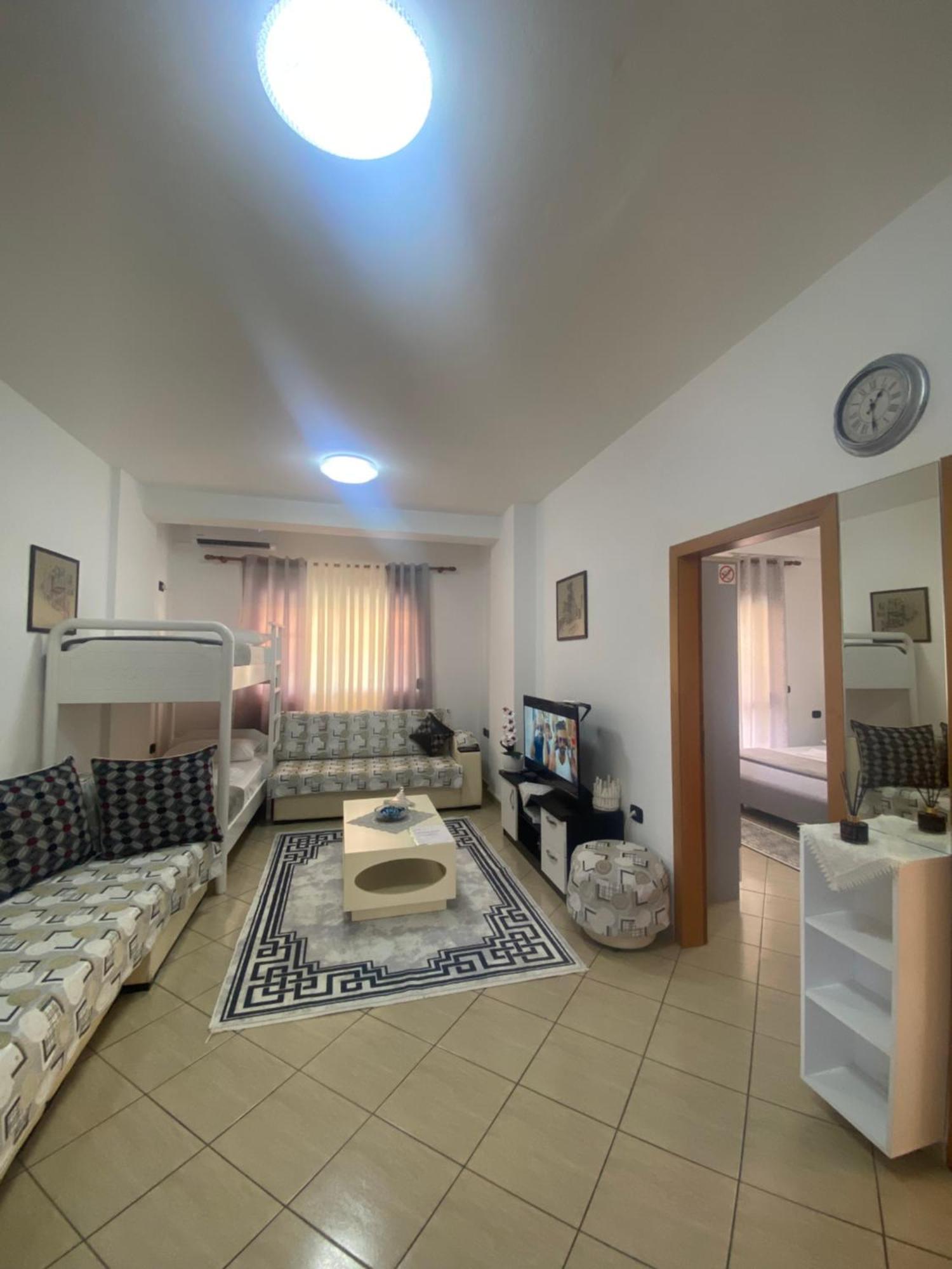 Apartamento Rikardo Apartament Vlorë Exterior foto
